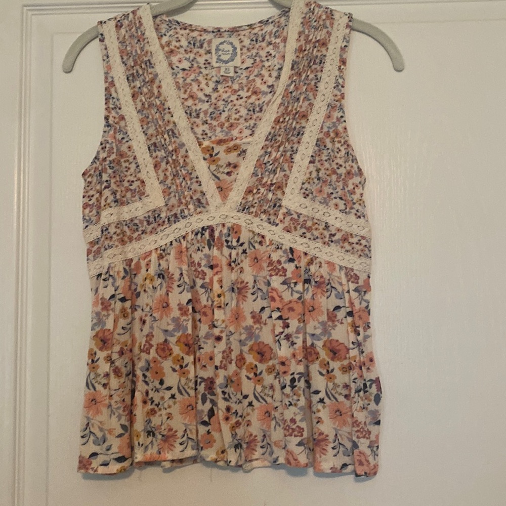 Floral tank blouse